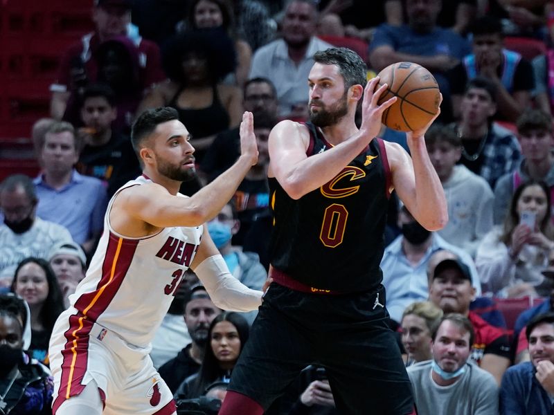 Kevin Love (Cleveland Cavaliers) - An NBA All-Star Celebration - GQ  Magazine - March 2015 - The 25 Best New Restaurants in America, The Men's  Rights Movement articles at 's Sports Collectibles Store