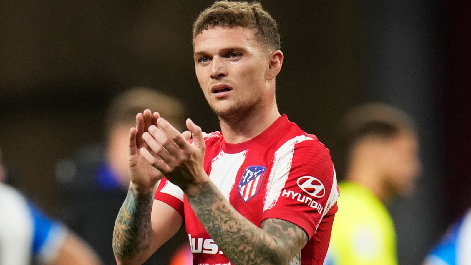 Kieran Trippier: Newcastle agree £12m fee with Atletico Madrid for England right..