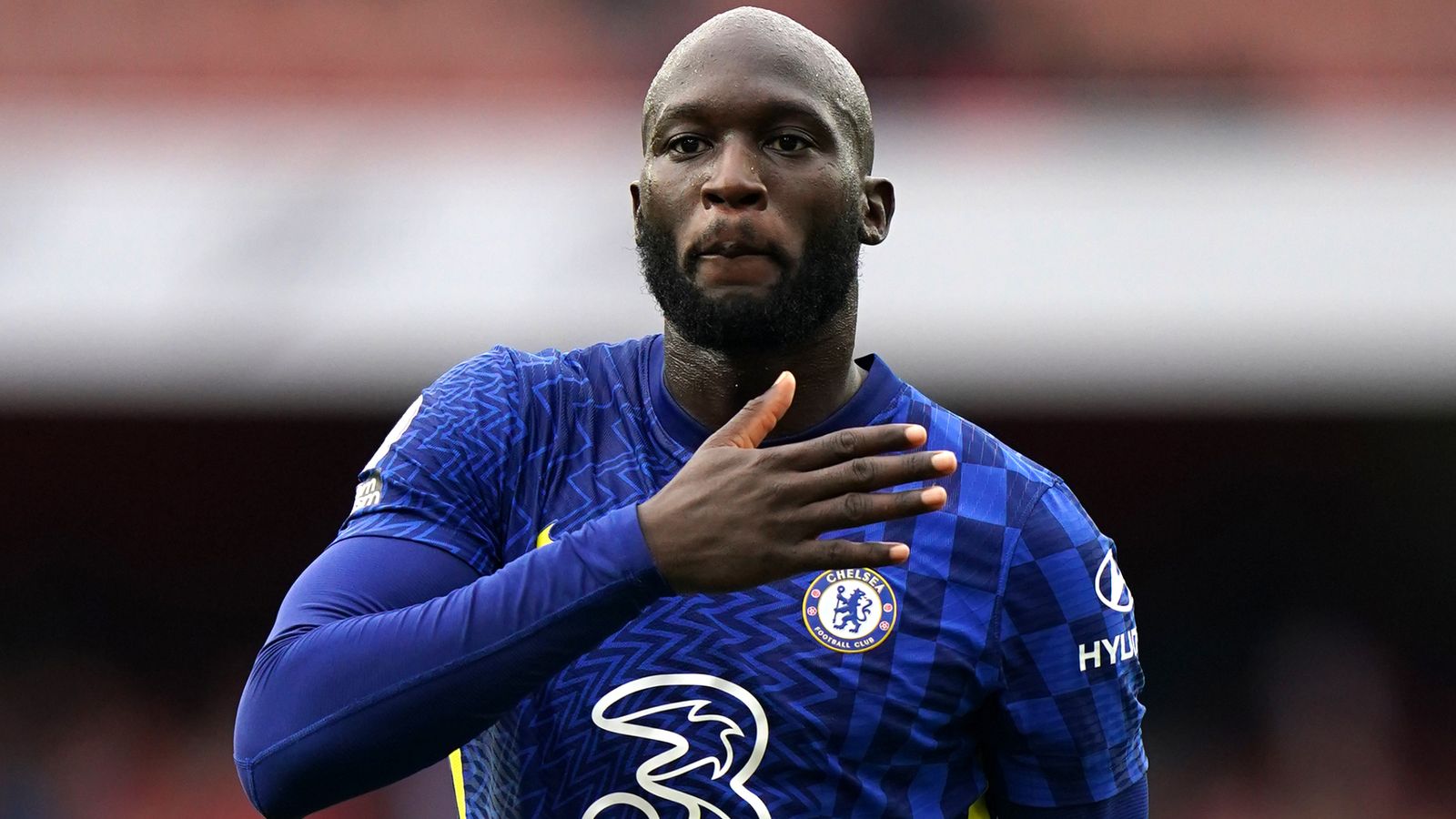 Romelu Lukaku: el delantero del Chelsea se reincorpora al Inter de Milán cedido por una temporada tras acordar un recorte salarial del 30% |  Noticias del centro de transferencias