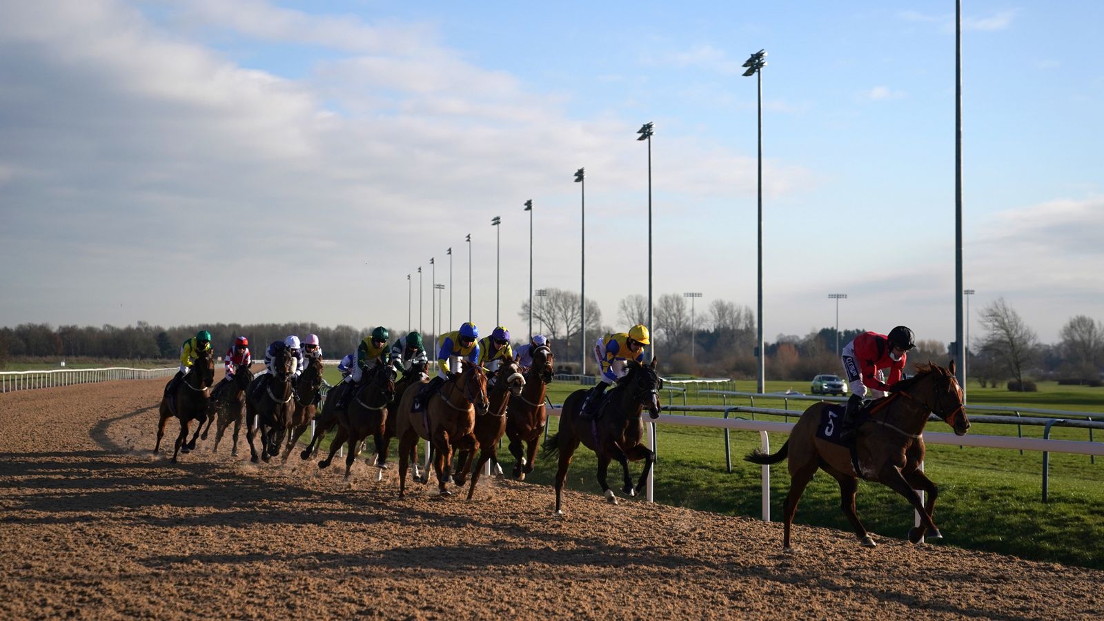 Southwell to stage jumpers’ bumper Sunday fixture as weather threatens meetings