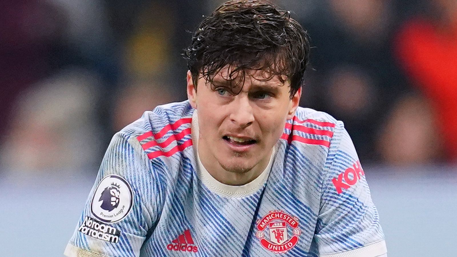 Man Utd supporting Victor Lindelof and family after break-in at house during Bre..