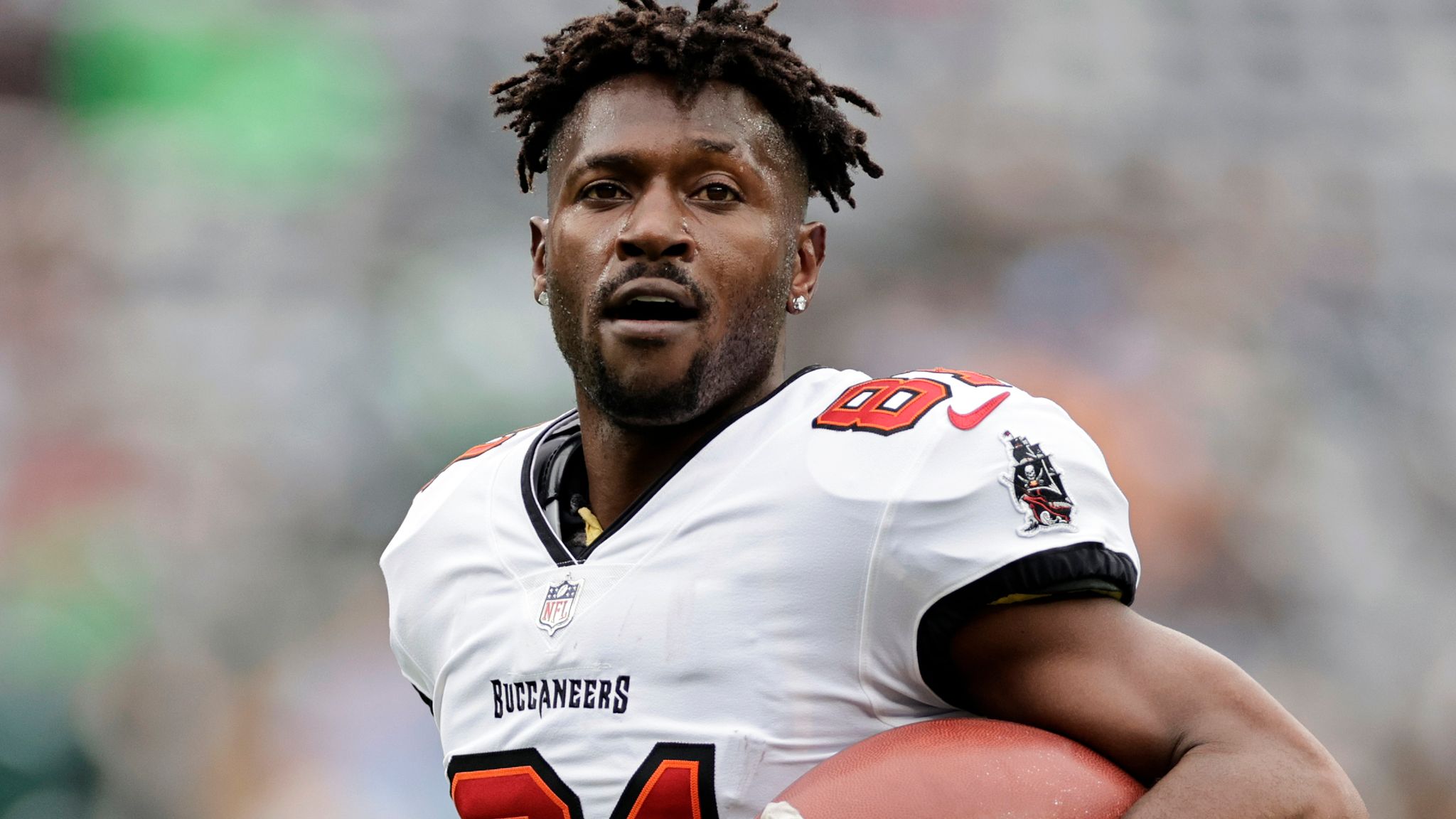 Tampa Bay Buccaneers release Antonio Brown after Sunday's mid-game