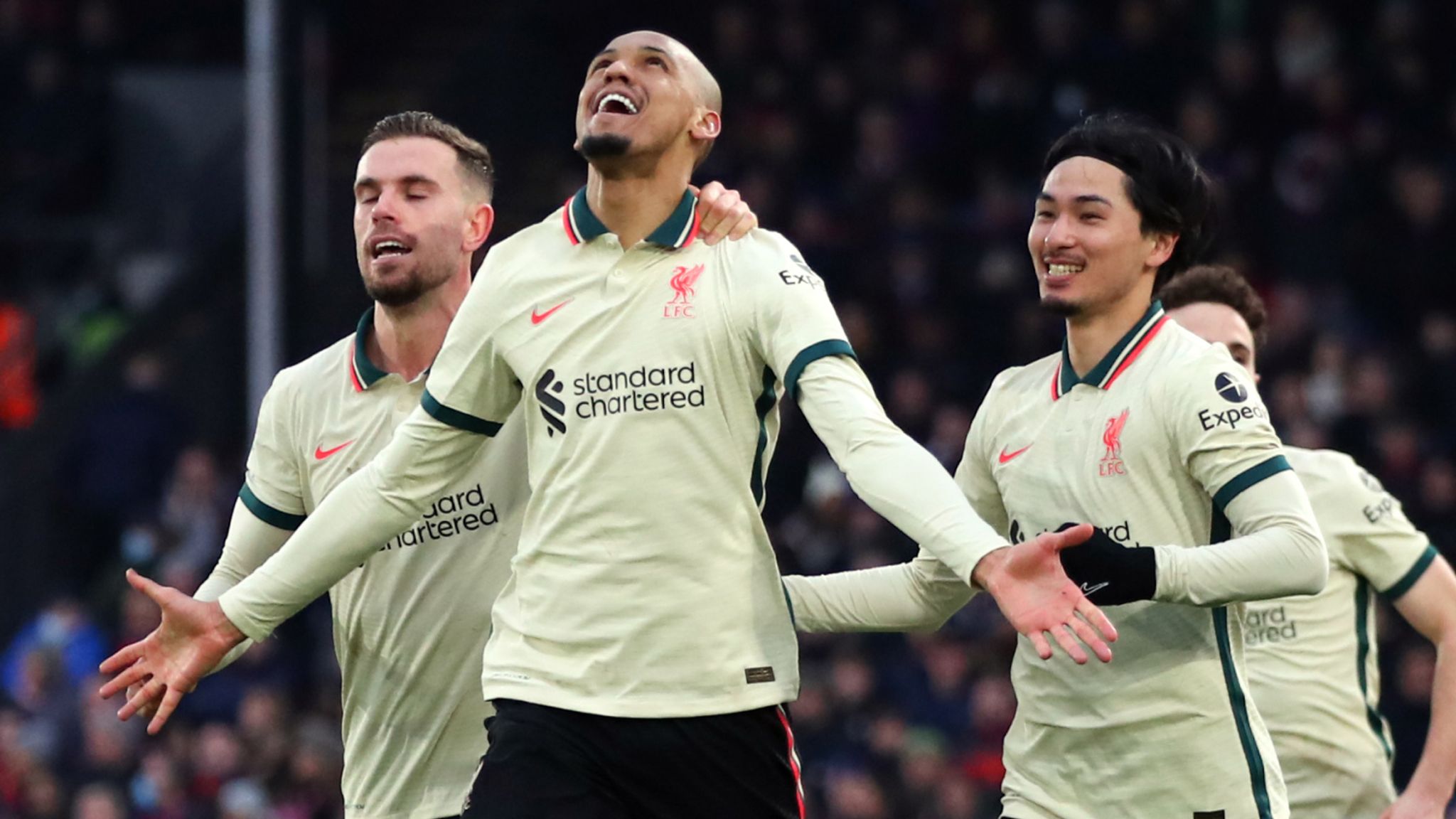 Crystal Palace 1 3 Liverpool Virgil Van Dijk And Alex Oxlade Chamberlain Secure Nervy Win As Reds Keep Man City In Their Sights Football News Sky Sports