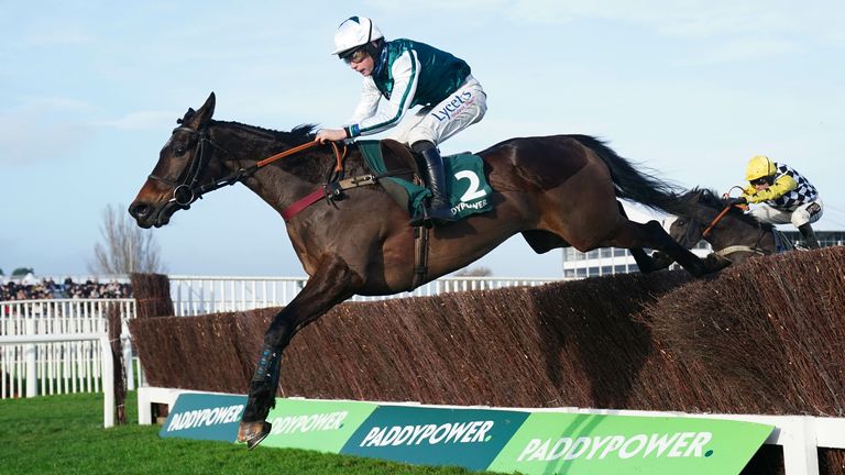 L'Homme Presse ridden by Charlie Deutsch before going on to win the Paddy Power Novices' Chase At Cheltenham Festival Handicap Chase at Cheltenham Racecourse. Picture date: Saturday January 1, 2022.