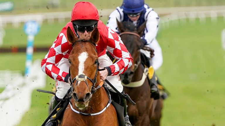 Davy Russell riding Pied Piper 