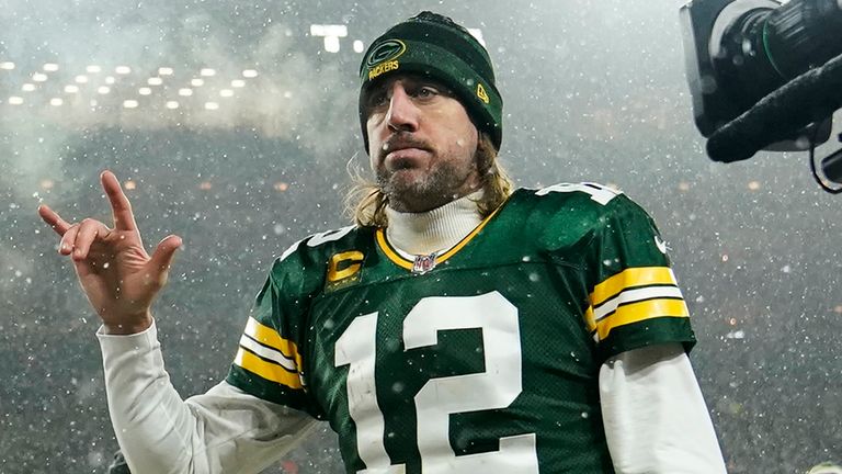 Aaron Rodgers&#39; future with the Green Bay Packers faces more uncertainty heading into the offseason