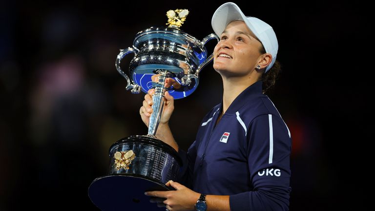 ASHLEIGH BARTY (AUS) poses with the trophy after defeating 27th seed DANIELLE COLLINS (USA) on Rod Laver Arena in the Women's Singles Final match on day 13 of the 2022 Australian Open in Melbourne, Australia. Sydney Low/Cal Sport Media. Barty won 6:3 7:6(Credit Image: © Sydney Low/CSM via ZUMA Wire) (Cal Sport Media via AP Images)