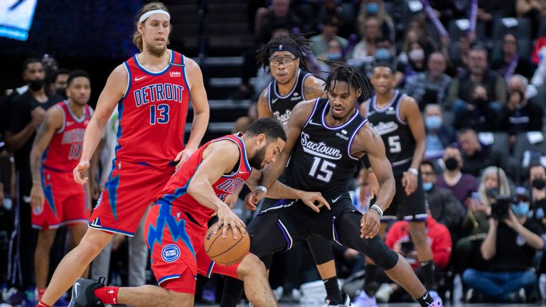 Highlights of the Detroit Pistons against the Sacramento Kings in Week 14 of the NBA.