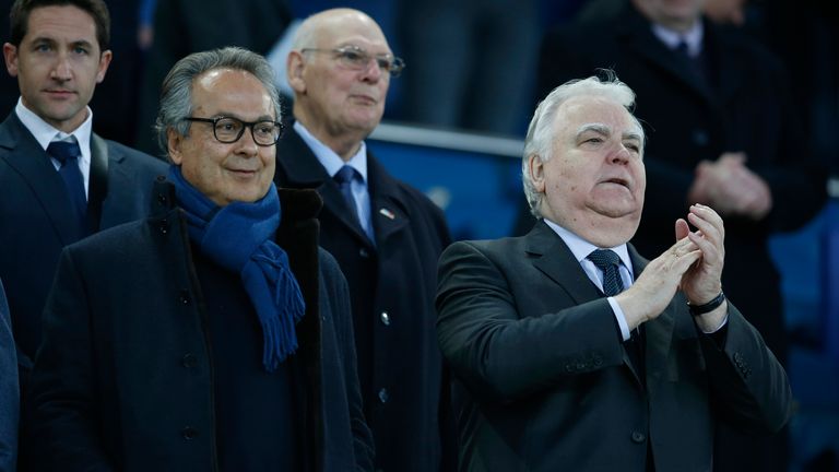 El accionista mayoritario del Everton Farhad Moshiri y el presidente Bill Kenwright