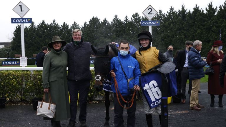 Winning connections pose at Kempton after Cobblers Dream&#39;s win in the Lanzarote