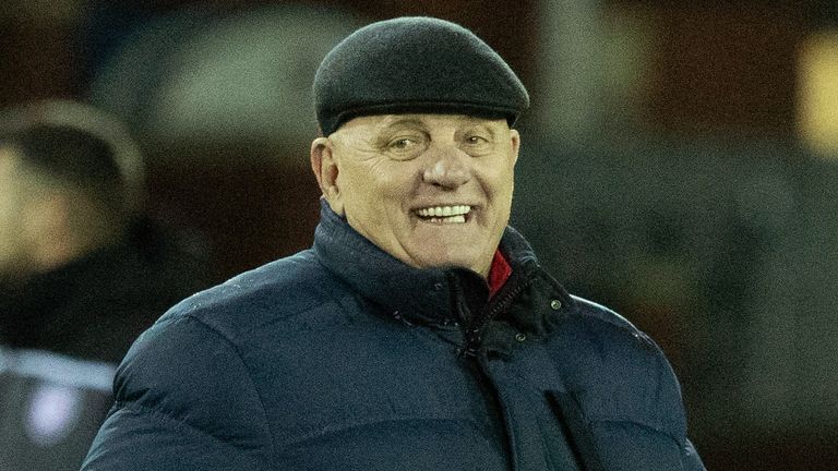 KILMARNOCK, SCOTLAND - NOVEMBER 20: Arbroath manager Dick Campbell celebrates at full time during a cinch Championship match between Kilmarnock and Arbroath at Rugby Park, on November 20, 2021, in Kilmarnock, Scotland. (Photo by Craig Brown / SNS Group)