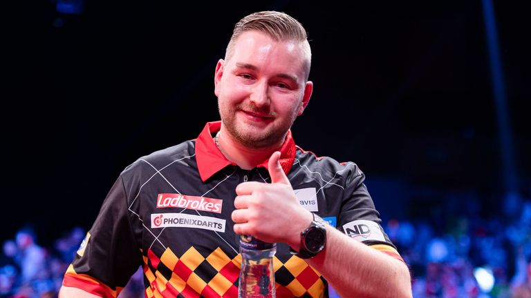 Dimitri Van den Bergh tuvo un comienzo perfecto en Milton Keynes.  (Imagen: Taka Wu/PDC)