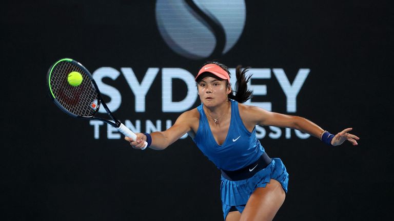 brænde Risikabel Ironisk Emma Raducanu: British No 1 defeated in opening match of year at Sydney  Classic | Tennis News | Sky Sports