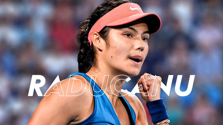 Emma Raducanu toliau ruošis „French Open“ ir Vimbldono turnyrams (sudėtis: Stevenas Markhamas / „Icon Sportswire-Getty Images“)