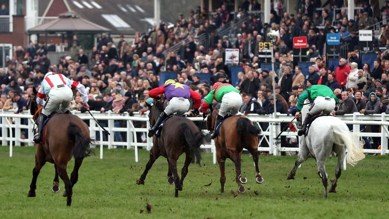 Two For Gold battles past Dashel Drasher and Bristol De Mai to win the Fleur De Lys Chase at Lingfield&#39;s Winter Million festival