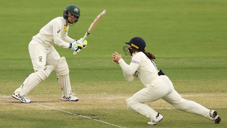 Rachael Haynes, Australia, and Tammy Beaumont, Englanf, Women's Ashes Test (Getty)