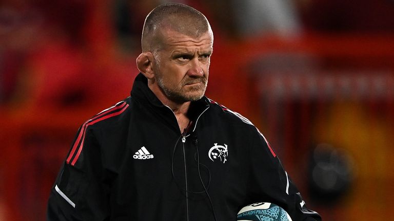 Graham Rowntree has signed a two-year contract extension to stay as forward manager of the Irish province of Munster 