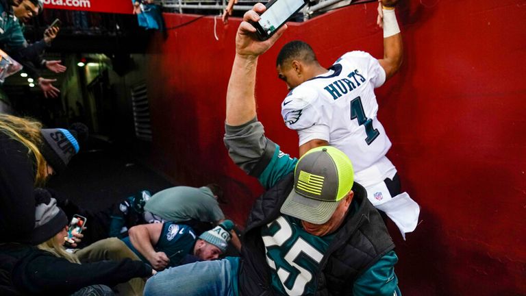 Jalen Hurts avoids injury after railing full of Eagles fans collapsed