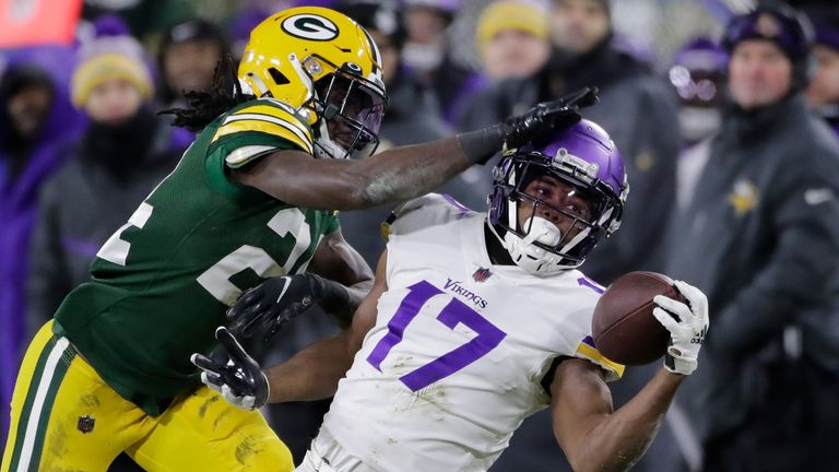 Green Bay Packers 37, Minnesota Vikings 10: Vikings' playoff hopes