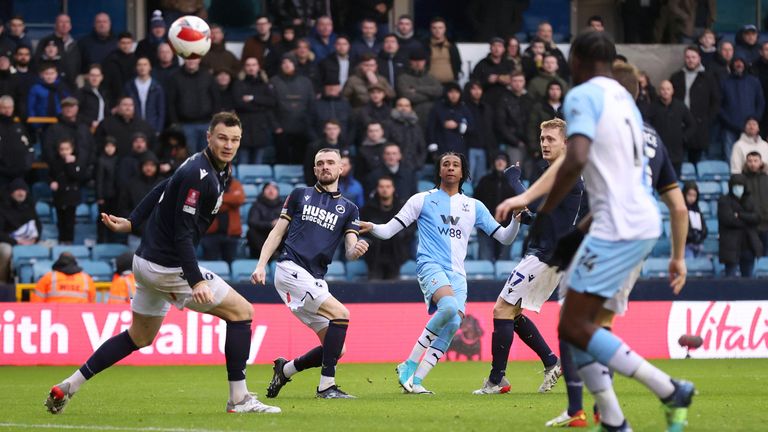 Michael Olise equalises for Crystal Palace