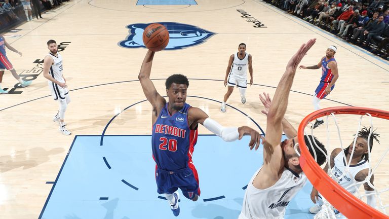 Josh Jackson #20 of the Detroit Pistons drives to the basket during the game against the Memphis Grizzlies on January 6, 2022 at FedExForum in Memphis, Tennessee. 