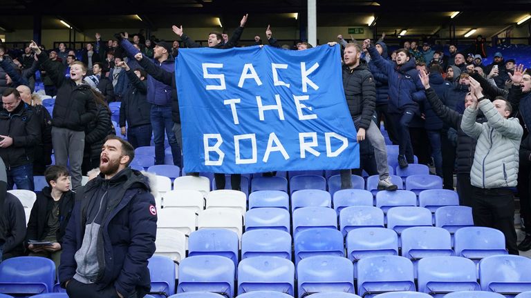 Everton fans want to see a change at the top