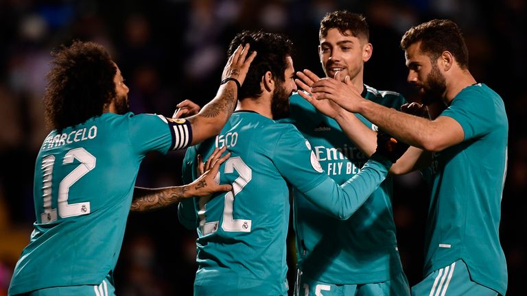 Isco with his team-mates from Real Madrid after the goal