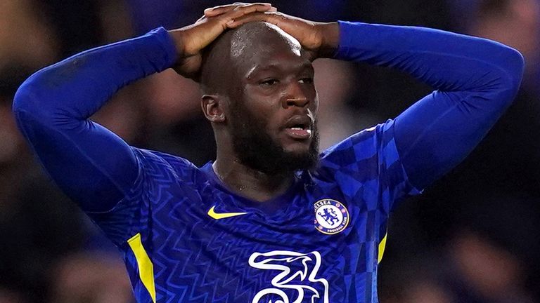 Chelsea&#39;s Romelu Lukaku appears dejected during the Premier League match at Stamford Bridge, London. Picture date: Wednesday December 29, 2021.