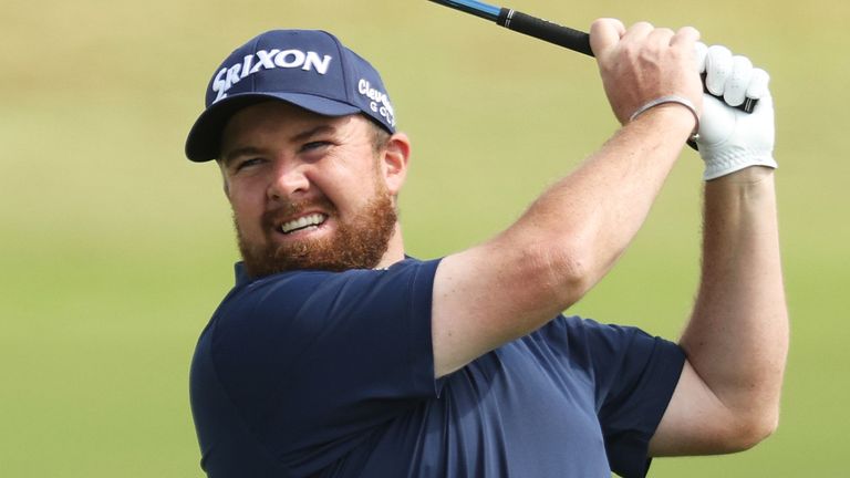 Shane Lowry moved to within one shot of the lead at the Abu Dhabi Championship (Getty)