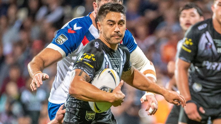 Shaun Johnson makes a break..New Zealand Kiwis v Great Britain Lions. Oceania Cup International Rugby League, Orangetheory Stadium, Christchurch, New Zealand, 9th November 2019  .. Copyright photo Steve McArthur  / www.photosport.nz