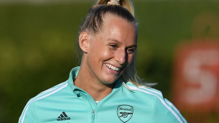 ST ALBANS, ENGLAND - JANUARY 14: Stina Blackstenius of Arsenal during the Arsenal Women&#39;s training session at London Colney on January 14, 2022 in St Albans, England. (Photo by David Price/Arsenal FC via Getty Images)