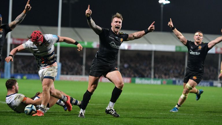 Exeter Chiefs v Bristol - Gallagher Premiership - Sandy Park
Exeter Chiefs' Stuart Hogg (centre) celebrates after scoring a try during the Gallagher Premiership match at Sandy Park, Exeter. Picture date: Saturday January 1, 2022.