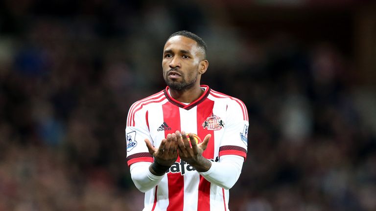 Sunderland's Jermain Defoe during the English Premier League soccer match between Sunderland and Liverpool at the Stadium of Light, Sunderland, England, Wednesday, Dec. 30, 2015. (AP Photo/Scott Heppell)


