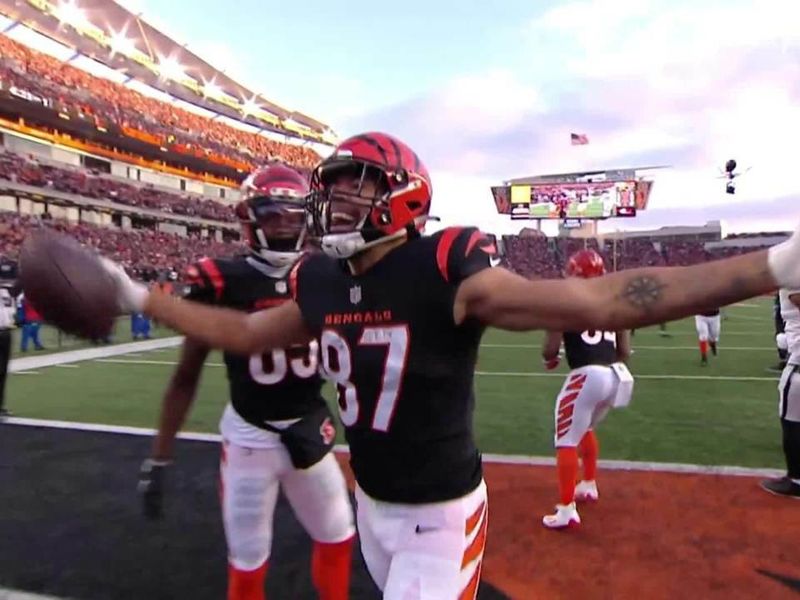 C.J. Uzomah Cincinnati Bengals Game-Used #87 White Jersey vs. Las Vegas  Raiders on November 21 2021