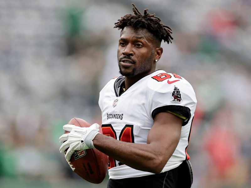 Antonio Brown Hints At Impending NFL Deal