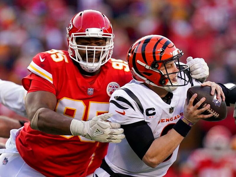 Chiefs, Bengals line continues to bounce for AFC title game: Why it's  moved, and how history's on Cincy's side 