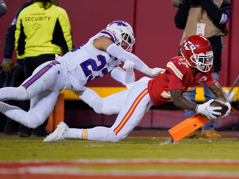 Buffalo Bills 36-42 Kansas City Chiefs: Patrick Mahomes throws