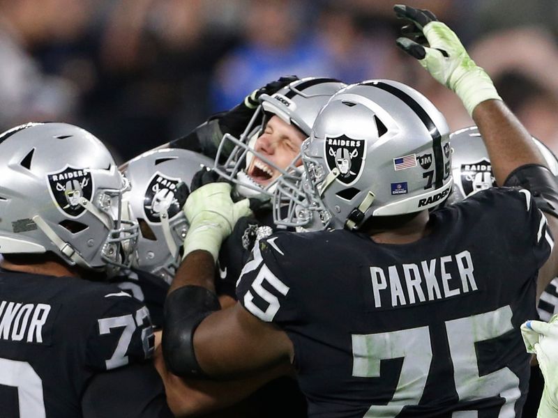 NFL roundup: Bittersweet win for Raiders