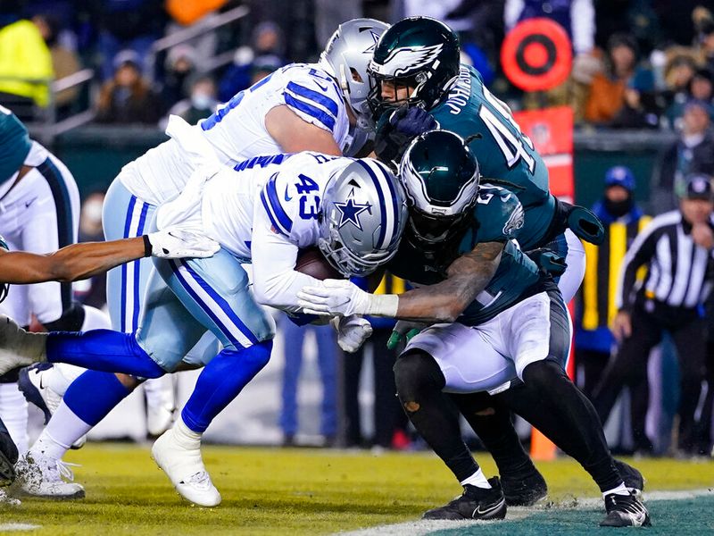 Chat replay: Eagles smash Cowboys at home; Tony Romo hurt