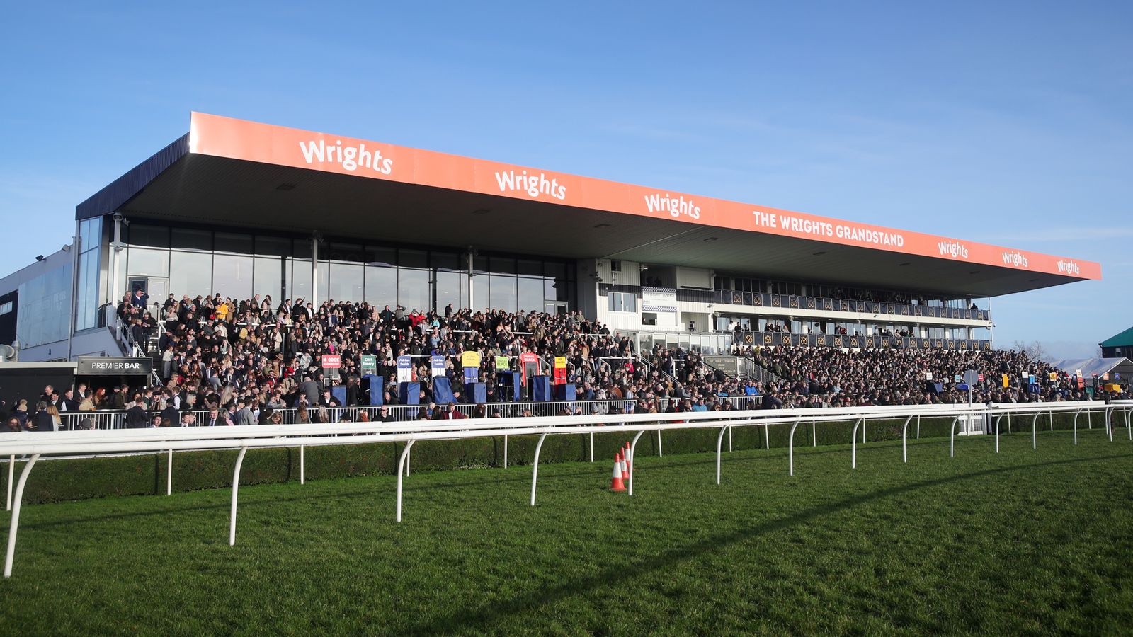 Sunday on Sky Sports Racing: bet365 Summer Cup the feature on excellent jumps card at Uttoxeter