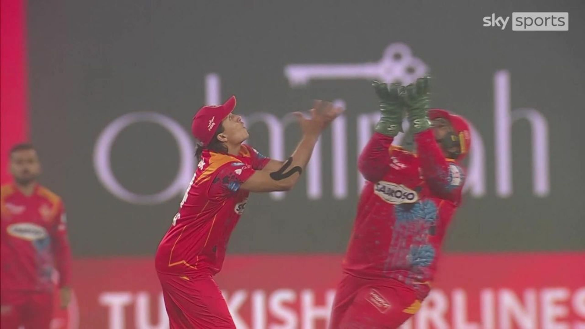 'They've made a horrible mess of it!' - PSL catchers collide
