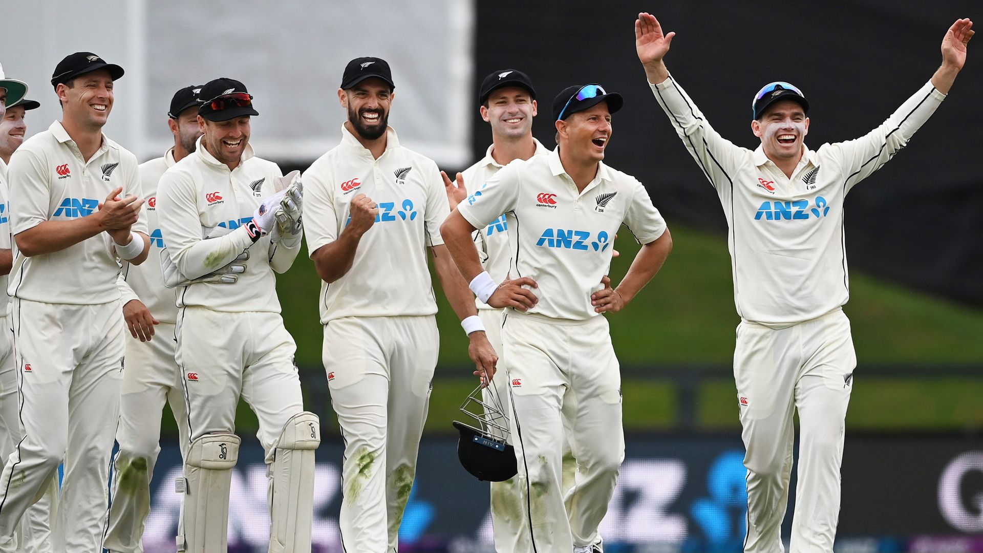 New Zealand complete demolition of South Africa in first Test