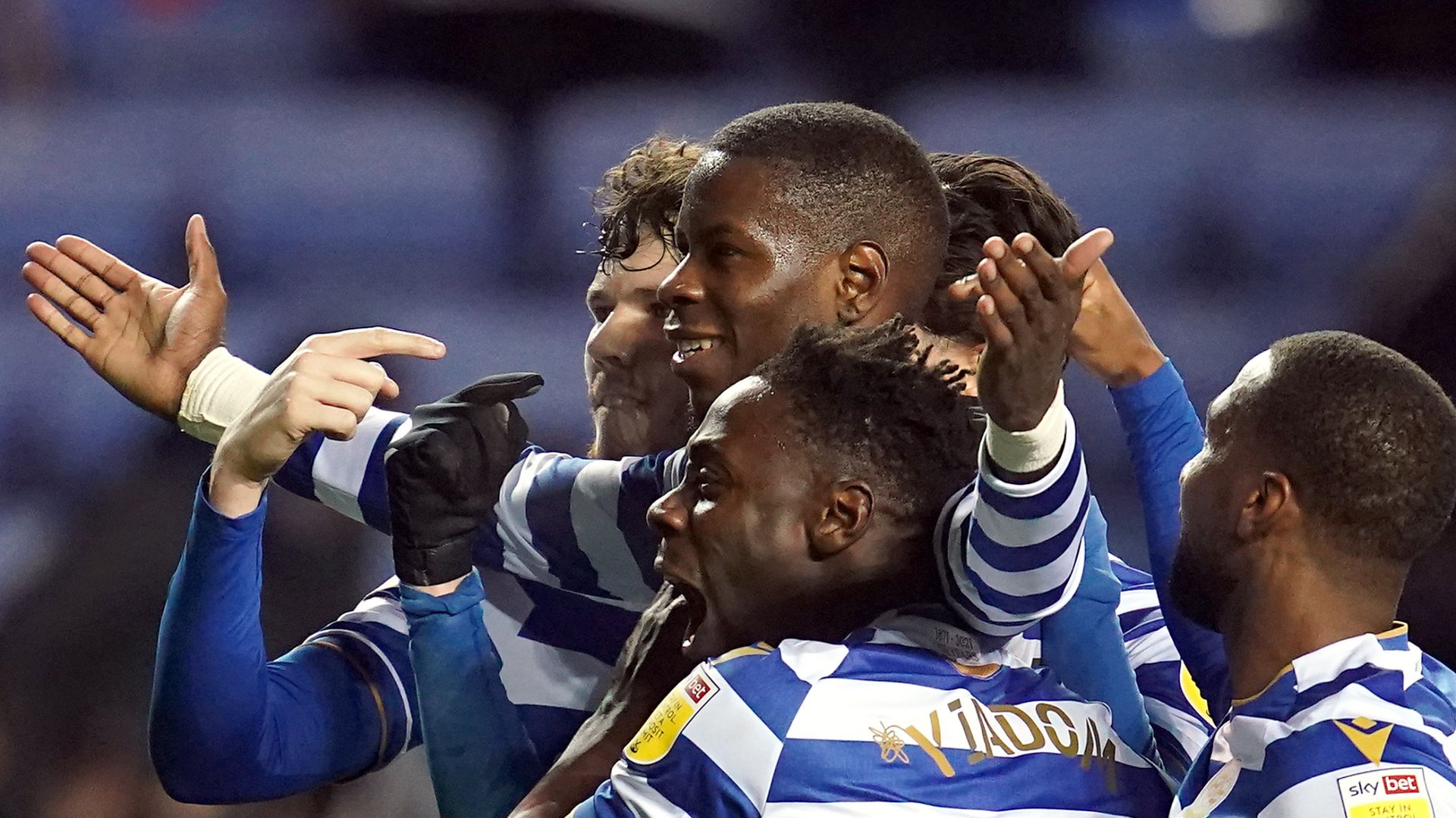 Interim Ince steers Reading to victory