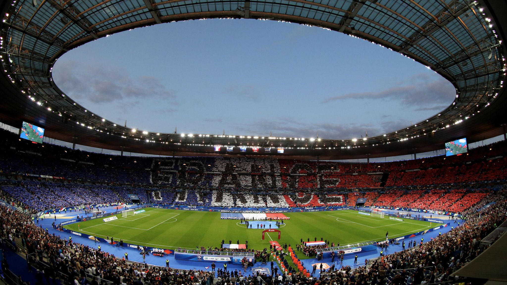 Uefa transfere final da Champions League da Rússia para a França