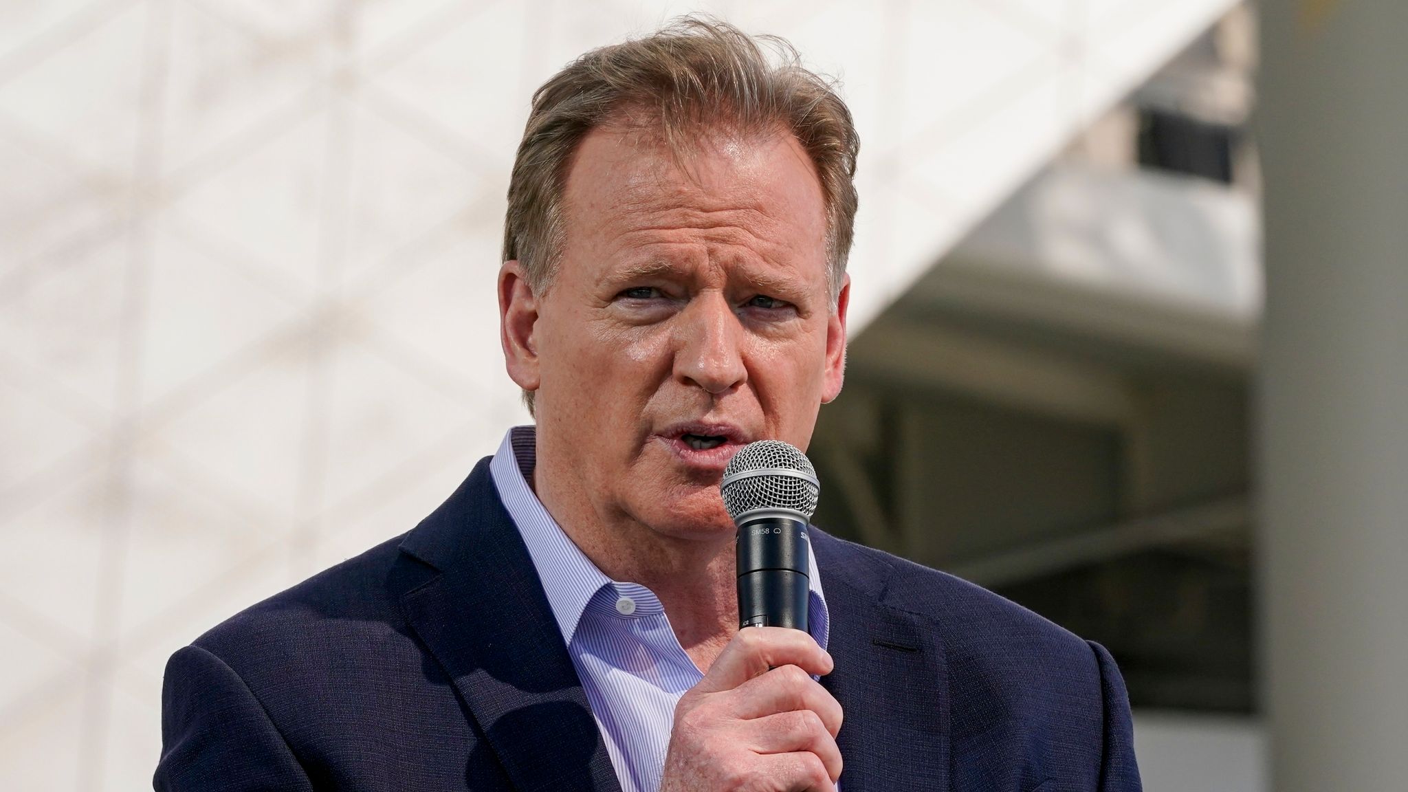 NFL commissioner Roger Goodell left 'suddenly powerless, bumbling