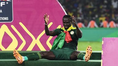 萨迪奥·马内(Sadio Mane)在非洲足球大会(AFCON)决赛点球大战中为塞内加尔打进致胜点球