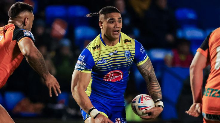 Picture by Alex Whitehead/SWpix.com - 17/02/2022 - Rugby League - Betfred Super League: Round 2 - Warrington Wolves vs Castleford Tigers - The Halliwell Jones Stadium, Warrington, England - Warrington’s Peter Mata'utia.