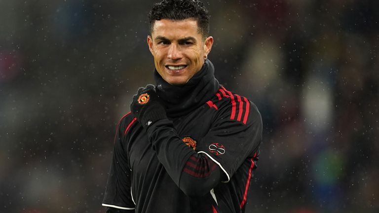 Manchester United&#39;s Cristiano Ronaldo warming up
