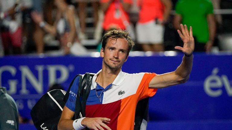 Russia&#39;s Daniil Medvedev waves to spectators after losing a semi-final match against Spain&#39;s Rafael Nadal at the Mexican Open tennis tournament in Acapulco