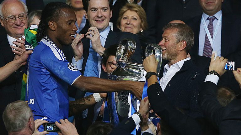 Didier Drogba and Roman Abramovich celebrate Chelsea&#39;s Champions League triumph in 2012